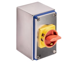 Kraus & Naimer sikkerhedsafbryder med rustfri stålkapsling, rød/gul greb og IP66 front på hvid baggrund.