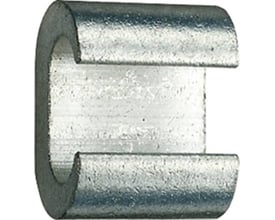 Detaljebillede af Klauke C-klemme i fortinnet kobber, der viser den åbne profil egnet til kobling af 25/35 mm² kabler.
