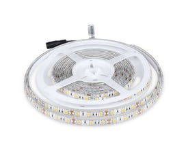 V-Tac LED strip på 5 meter med 60 LED/m, 3000K, monteret på en hvid spole med tilslutningskabel.