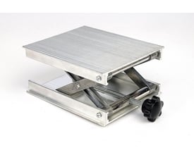 Hæveplade til linjelasere X360 X2, justerbar med fingerskrue, måler 90x100mm og har en højdejustering fra 24 til 80mm.