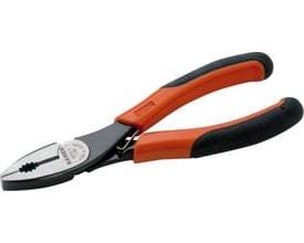 Bahco Ergo kombinationstang på 200 mm med orange og sorte ergonomiske greb. Tangen har et rundt logo med Bahco skrift og er fremstillet i sortoxyderet krom vanadium stål.