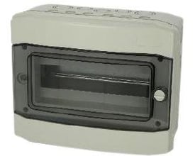 Fibox MCE65 gruppeafdækning i lysegrå termoplast med gennemsigtigt låg til 12 moduler og IP65 klassificering.