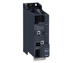 Detaljeret vinkel af Schneider Electric ATV340 frekvensomformer, der viser serienavne som GP-SF, GP-ENC og CN9 DC Bus til montering af 20mm rør.