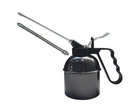 Hallbauer smørekande på 0,5 liter med en robust sort plastik hank og poleret messing pumpefunktion, der passer til maskinsmøring.