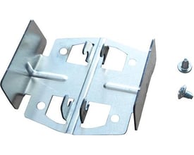 Opple Lima I-CONNECTION-G2-forbindelsesstykke i metalfarve med bøjede sideflanger og to løse skruer.
