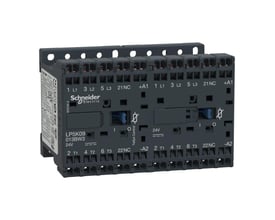 Schneider Electric reverserende kontaktor LP5K09, 9A, 24VDC, med 2x3P+1NC kontakter og tydelig mærkning.
