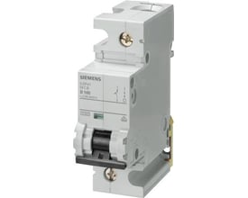 Siemens SENTRON-automatsikring med én pol og sort betjeningsvippe, vist skråt forfra og fra siden; B-kurve, 125 A.