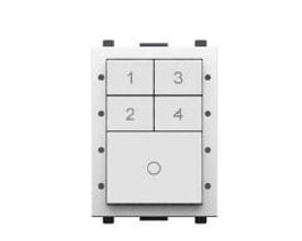 Helvar Digidim134W DALI-kompatibel lysstyringspanel, hvidt, med 5 tryk knapper i et firkantet design, der passer til indbygning.