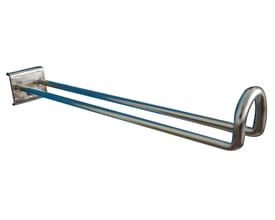 Maskinfabrikken Universal dobbelt krog med lukket snude, 250mm lang og 6mm diameter, fremstillet af metal til hulplader.