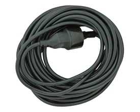 Sort kabelsæt på 10 meter med 2x1,5 mm² ledning og et sort stik, rullet sammen på hvid baggrund.
