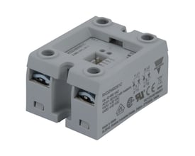 Gråt 2-polet solid state-relæ fra Carlo Gavazzi, model RKD2B60D50C, set skråt forfra med synlige tilslutninger.