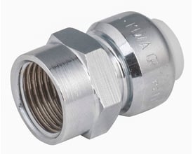 VSH Tectite overgangsmuffe i krom, 15 mm x ½" med indvendigt gevind på den ene side og et 15mm Tectite kliksystem på den anden.