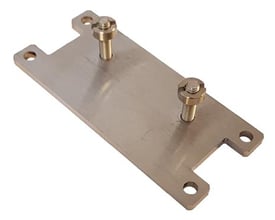 ABB monteringsplade i rustfrit stål til Adam og Eva systemer, model 2TLA020053R0600, med to synlige bolte for fastgørelse.