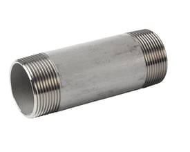 Nippelrør i rustfrit stål AISI 316L, 110 mm langt med 3/4" gevind i begge ender, på hvid baggrund.