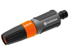 Gardena Classic strålespids, model 18300-20, isoleret på hvid baggrund med synlig Gardena logo og tohåndsdesign.