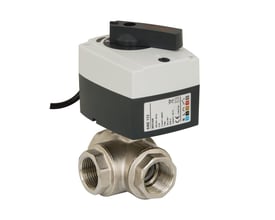 Danfoss Zoneventil AMZ 113 3-vejs med 1'' muffetilslutning og 24V AC drift, vist med tydelig mærkning af funktioner.