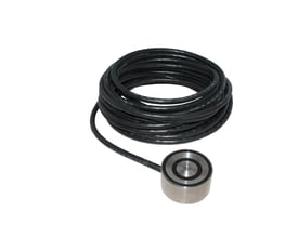 Heatcom ETOG-55 ground sensor/temperaturføler med sort kabel rullet sammen i en cirkel.