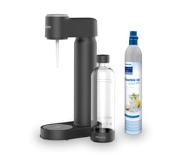 Elegant Philips sodamaskine i sort finish, medfølgende genanvendelig flaske og CO2-cylinder på hvid baggrund.