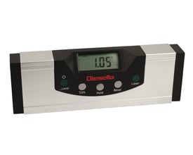 Digitalt vaterpas fra Diesella på 150 mm med sort og sølvfarvet hus, display og knapper til laser og målefunktioner.
