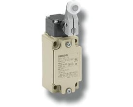 Omron D4B sikkerhedsendestop med topstempel, M20 gevind og 1NC/1NO snap-action kontakt i beige plastik og metal.
