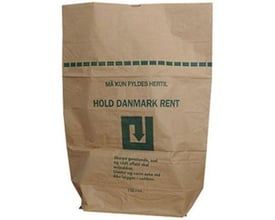 Brun papirsæk fra HOLD DANMARK RENT med 100 liters kapacitet og målene 70 x 95 x 25 cm.