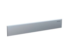 Geberit frontplade til Shower Element med lang, smal rektangulær form og sølvgrå overflade.