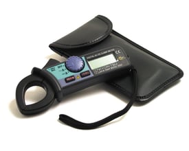 Elma Instruments Kyoritsu K2033 minitangamperemeter med sort lædertaske, klar til brug og transport.