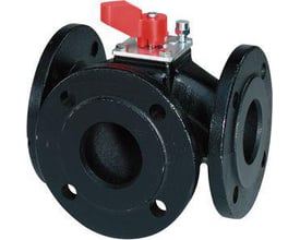 Siemens VBF21.50 3-vejs drejeventil med flange, PN6, DN50 og kvs 40, vist med rød betjeningsgreb og sort ventilhus.