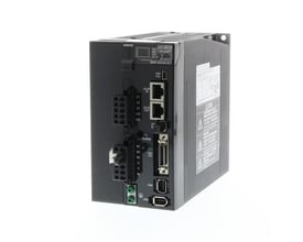 Omron G5-serie servodrev, model R88D-KN15H-ECT, med EtherCAT-tilslutninger og 1500W effekt.