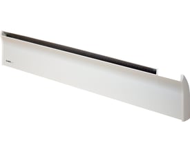 Hvid Glamox TLO elradiator på 1400W og 400V, set fra skrå vinkel på hvid baggrund.