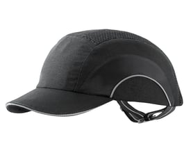 Sort Activewear BumpCap 2.0 Air slagbeskyttende kasket med buet skygge og justerbar rem bagpå.