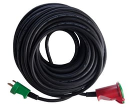 25 meter H07RN-F 3G1,5 gummikabel forlængerledning med grøn stikprop og rød IP44 hunstik på hvid baggrund.