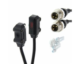 Omron E3T-ST14-M5J fotoelektrisk sensor med gennemgående stråle, PNP output og M8 stik.