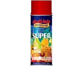 Borup Super Spraymaling i postrød 3020, 400 ml dåse med "Plasti-kote Projekt Paint" logo og grafiske elementer af malede objekter.