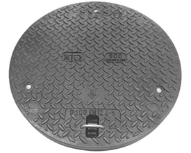 NID dæksel i komposit med 600 mm diameter, D400 EN124-5 godkendelse og praktisk fjederlås.