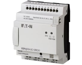 Eaton EASY-E4-UC-12RCX1 kontrolrelæ med Ethernet-port, tydeligt mærket med Eaton-logo og modelnavn.