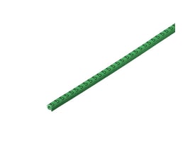 Grøn kabelopmærkning fra Weidmüller med gentagne 5-taller, vist diagonalt; den fleksible PVC-markør passer til ledere på 1,3–3 mm.