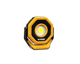 Ironside kompakt, genopladelig magnetisk arbejdslampe på 700 lm set forfra med den runde LED-linse og gule kant.