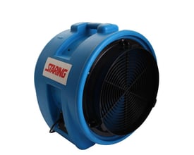 Blå Staring ventilator ø400mm med sort gitter, 230V, med Staring logo og håndtag på siden.