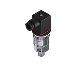 Danfoss MBS 9200 tryktransmitter, fremstillet i Kina, med detaljeret mærkning og G 1/4" gevindtilslutning på hvid baggrund.