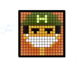 16x16 pixel Bluetooth LED-display, der viser et pixel-ansigt med grønt hår og et stort smilende grin, isoleret på hvid baggrund.