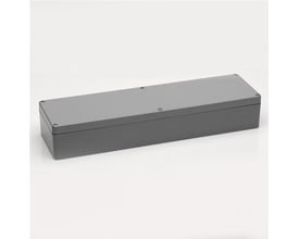 Bernstein CA-470 montagekasse i sølvgrå aluminium med dimensioner 600x310x110 mm, vist fra siden på en lys baggrund.