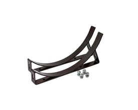 Mørkebrune metalbeslag til liggende akkumuleringstank, inklusive fire møtrikker og spændeskiver.