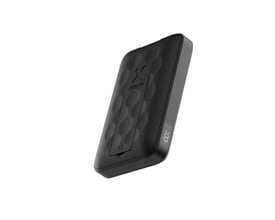 Sort Xtorm magnetisk powerbank med trådløs opladning, 15 W, USB-C og 10.000 mAh, set skråt forfra.