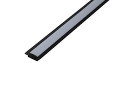 Detalje af Ansell Lighting 2 meter sort aluminiums indbygningsprofil med lysdiffusion sat i.