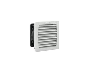 Carlo Gavazzi PF 22.000 ventilator til 230 V med lys grå frontlameller og sort ventilatorhus, set skråt forfra.