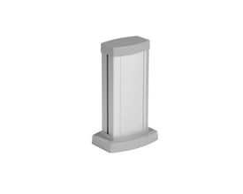 Legrand Stander-mini-uni installationsstander i aluminium med 80mm alu låg og grå fod. Standeren er 0,3 meter høj og ensidet med et elegant, moderne design.