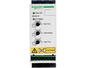 Schneider Electric Altistart 01 softstarter med 9A nominel strøm, vist frontalt med kontrolknapper til starttid, startspænding og stoppetid.