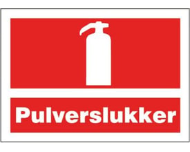Pulverslukker skilt i plast, A4 størrelse 210 x 297 mm med hvidt symbol for pulverslukker og tekst på rød baggrund.