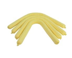 Gule kemikalieabsorptionsslanger på 120 cm og 7,5 cm i diameter ligger samlet i buer; produktet sælges i pakke med 20 stk.